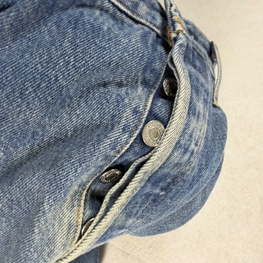 Levis 501 Mens Straight Leg Medium Wash Blue Denim Button Fly Jeans 35x30.5